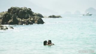 Regina Blandon démontrant son corps en sous-vêtements ici, scène à Como Novio de Pueblo 2019