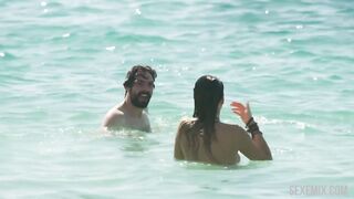 Regina Blandon démontrant son corps en sous-vêtements ici, scène à Como Novio de Pueblo 2019