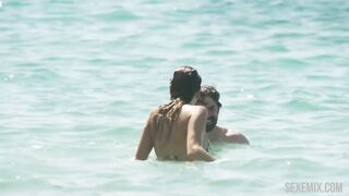 Regina Blandon démontrant son corps en sous-vêtements ici, scène à Como Novio de Pueblo 2019