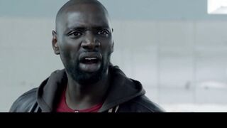 Agnes Parmentier shows us her boobs, erotic scene in De l'autre cote du periph (2012)