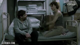 Effi Rabsilber flashing nude boobs, scene in Nackt 2016