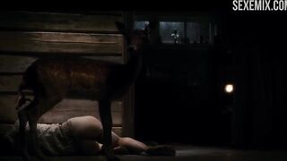 Шарлотта Генсбур трахается в позе догги-стайл и миссионерской позе, сцена в Антихристе (2009)