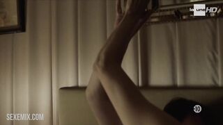 Emmanuelle Bach scopata da dietro da un ragazzo, scena in Un Village Francais (2016)