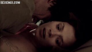 Anna Friel e Heidi Monsen hanno momenti di nudo nello spettacolo Without You (2011)