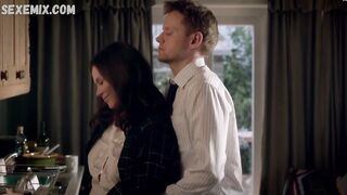 Anna Friel e Heidi Monsen hanno momenti di nudo nello spettacolo Without You (2011)