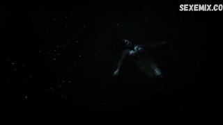 Sophi Bairley beyaz sutyenli - Yıldızlara (2019)