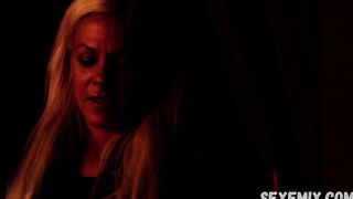 Krista Grotte, Jackie Maylee Mason, escena erótica en The Emerging Past Director's Cut (2017)