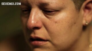 Ser Anzoategui show naked natural boobs and hairy pussy, scene in Vida (2018)