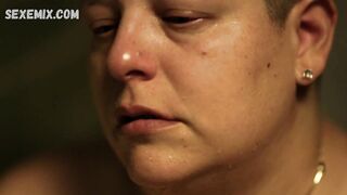 Ser Anzoategui show naked natural boobs and hairy pussy, scene in Vida (2018)