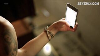 Melissa Barrera mostra seu corpo suculento, cena em Vida 2018