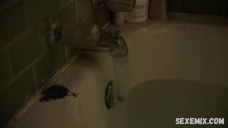 Melissa Barrera sexy, in bagno, scena in Vida s02e07 (2019)