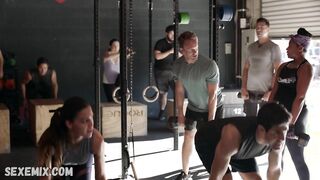 Melissa Barrera sexy, cena em Vida (2019)