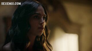 Mishel Prada mostra il corpo in biancheria intima, scena in Vida (2019)