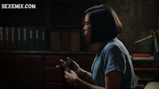 Mishel Prada mostra il corpo in biancheria intima, scena in Vida (2019)