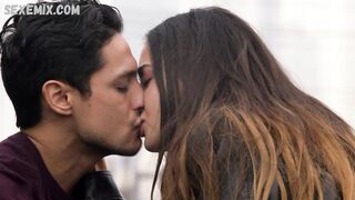 Melissa Barrera sexy, scena in Vida s02e09 (2019)