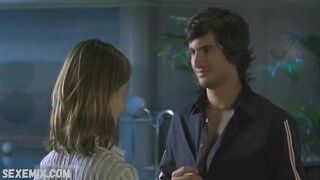 Alexandra Finder demonstrate naked breasts, in Eine unter Tausend (2004)