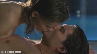 Alexandra Finder demonstrate naked breasts, in Eine unter Tausend (2004)