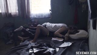 Andrea Henry, Vanessa Hernandez, scène lesbienne dans Polvora en el corazon (2019)