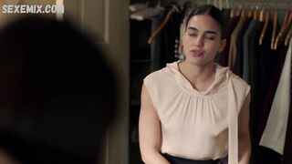 Cueca Melissa Barrera, cena sexy em Vida (2020)