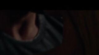 Jessica Alba sexy, scène dans Mechanic Resurrection (2016)