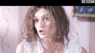 Katerina Shpitsa shows us her Naked breasts, scene in Ogni Pritona (2011)