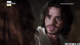 Valentina Belle scena sexy ed erotica in I Medici Maestri di Firenze