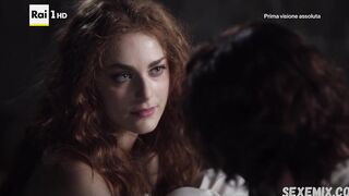 Valentina Belle scena sexy ed erotica in I Medici Maestri di Firenze