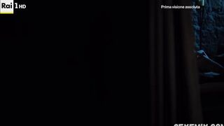 Valentina Belle scena sexy ed erotica in I Medici Maestri di Firenze