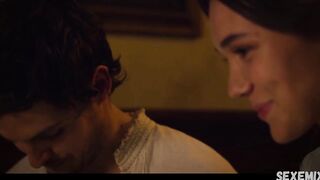 Synnove Karlsen Medici Masters of Florence'da çıplak göğüslerini seks yaparken gösteriyor