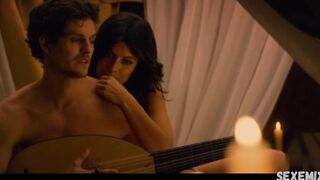 Alessandra Mastronardi iç çamaşırı, Medici Masters of Florence s02e01 (2016)'daki seksi sahne