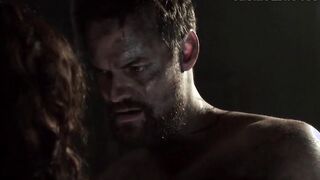 Эшли Мадекве трахается у стены, сцена в Салеме