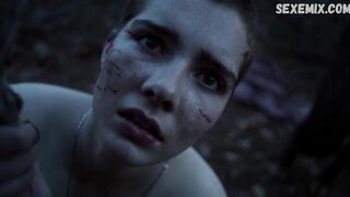 Elise Eberle Arrodillada en el suelo, escena en Salem s01e06 (2014)
