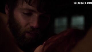 Azure Parsons ci mostra il culo e il sedere, scena in Salem s01e03 (2014)