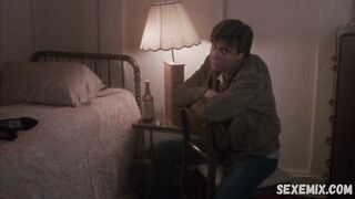 Julie Carmen sexy, scène dans Blue City (1986)