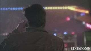 Julie Carmen sexy, scène dans Blue City (1986)