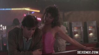 Julie Carmen sexy, scène dans Blue City (1986)