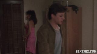 Julie Carmen sexy, scène dans Blue City (1986)