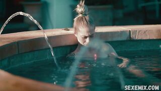 Rebecca Tarabocchia bize çıplak göğüslerini gösterdi, The Insurrection (2020)