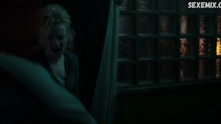 Mariana Novak has flashed nude tits, scene in Ozark s02e01 (2018)