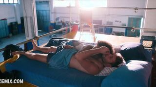 Rebecca Coco Edogamhe seksi beyaz bikinili, Summertime s01e08 (2020) sahnesinde