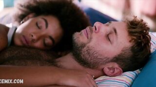 Rebecca Coco Edogamhe seksi beyaz bikinili, Summertime s01e08 (2020) sahnesinde