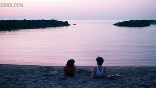 Amanda Campana, Giulia Salvarani lesbica, scena in Summertime (2020)