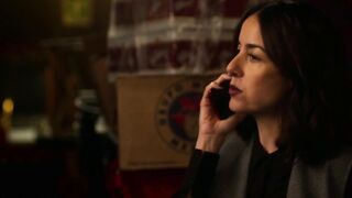 Aislinn Derbez genießt das Lecken ihrer Muschi, Szene in Das Haus der Blumen 2019