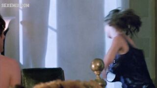 Tara Fitzgerald tette nude, scena in Hear My Song 1991