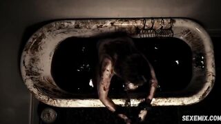 Caroline Williams'ın Göğüsleri, Hanuka'daki Popo Sahnesi