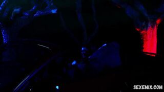 Caroline Williams'ın Göğüsleri, Hanuka'daki Popo Sahnesi