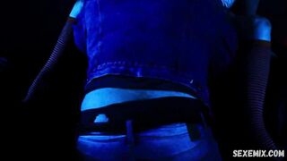 Caroline Williams'ın Göğüsleri, Hanuka'daki Popo Sahnesi