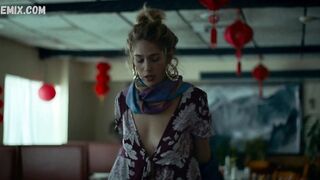 Lola Kirke seksi, Kayıp Kızlar'daki sahne (2020)