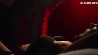 Unterwäsche von Natalie Burn, Szene in Acceleration (2019)