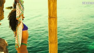 Сцена в бикини Кассиуса Нельсона в фильме «Белые линии» 2020 г.